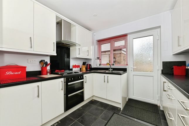 8, Kingfisher Road, BRISTOL photo 3