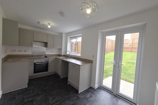 16, Mistletoe Way, Sutton In Ashfield photo 4