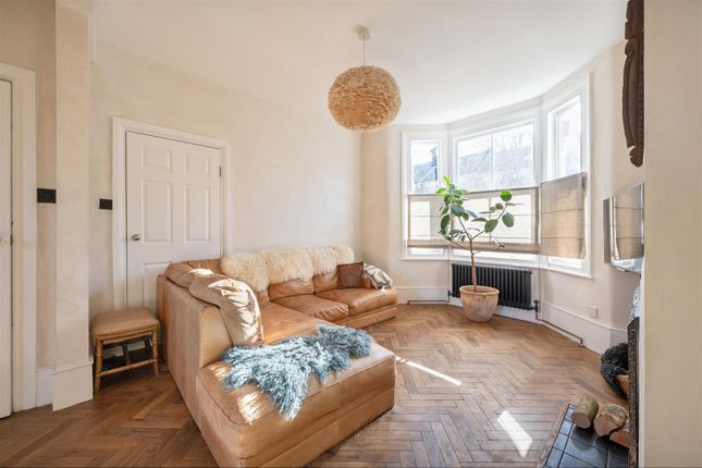 Terraced house for sale in Chestnut Avenue North, London