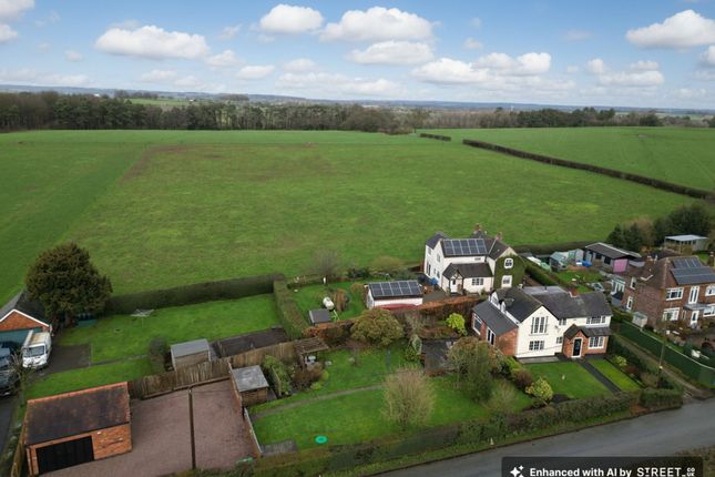 Outlane Cottage, Stafford photo 4