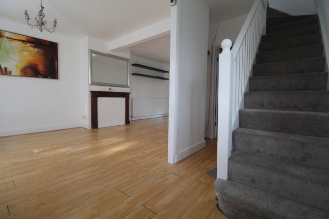End terrace house to rent in Chigwell Road, Woodford Green