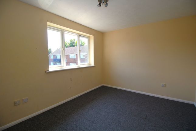 5 Sovereign House, Rainham photo 5
