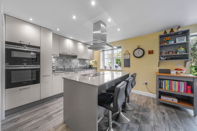 18 Nursery Rise, Leicester photo 4