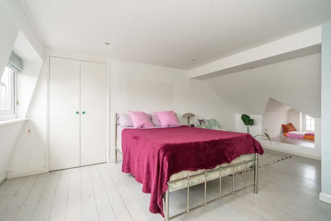 Flat A First Floor, 33, Sedlescombe Road, London photo 4