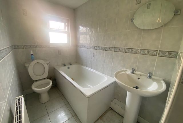 West View Avenue, Huyton photo 4