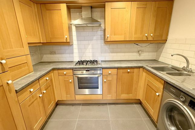 Heathlands Lodge, West Moors Road, Ferndown photo 2