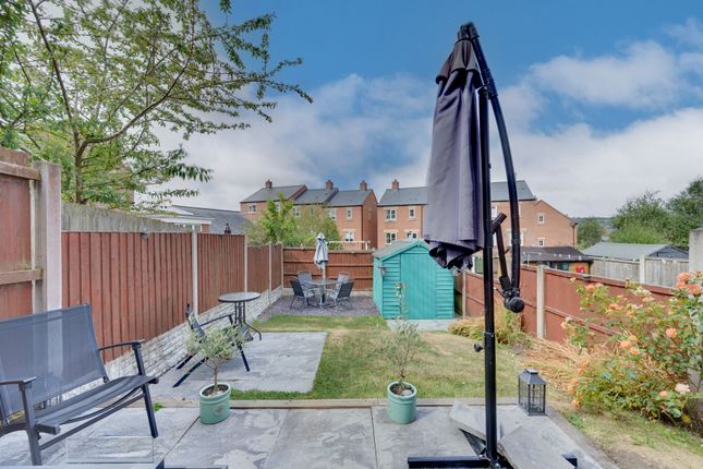 1 Eiger Close, Stoke-On-Trent photo 4
