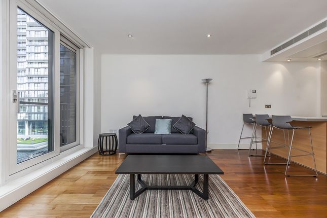 215, Peninsula Apartments, 4, Praed Street, London photo 4