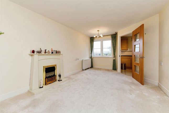 Flat for sale in Goodes Court, Royston, Herts