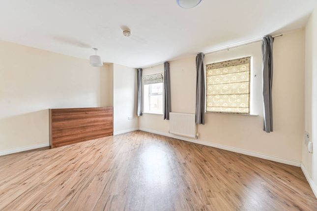 Thumbnail Terraced house to rent in Renwick Drive, Bromley Common, Bromley