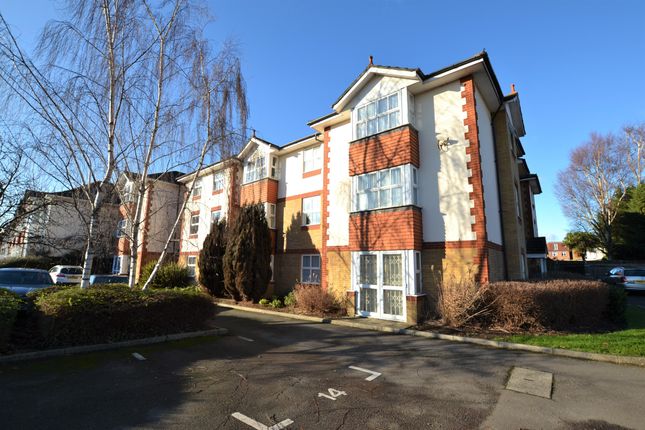 Flat to rent in Poynder Lodge, London Road, Isleworth