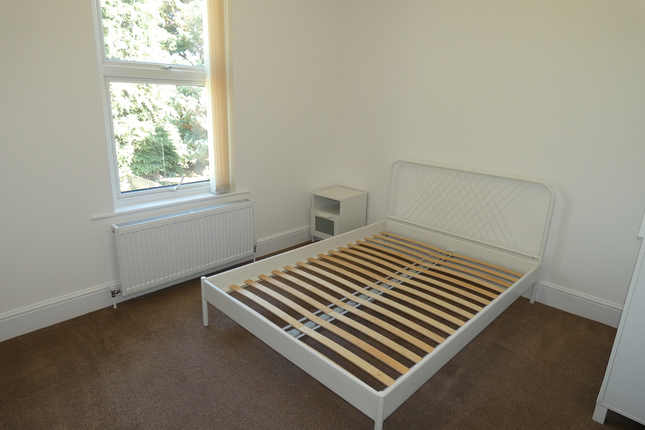 Room To Rent In York Road Woking Surrey Gu22 Zoopla