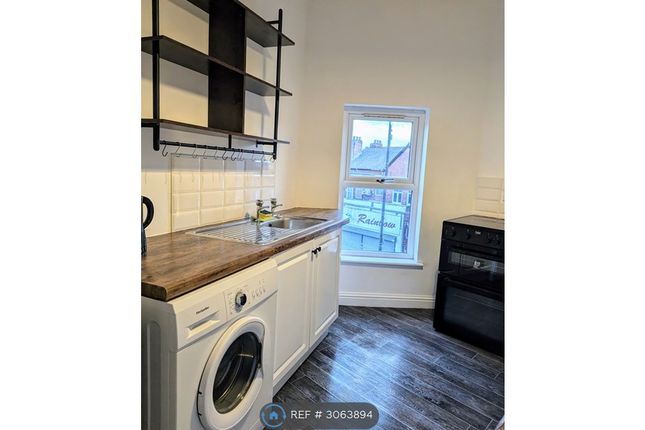 A Wilbraham Road, Flat ChorltonCumHardy, Manchester photo 2