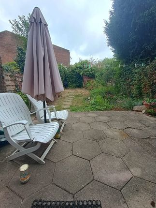 31, Overbrook Walk, Edgware photo 4