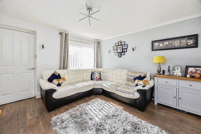 22, Hill View, Ashford photo 4