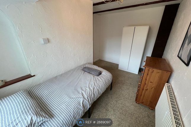 Lewis Close, Willenhall photo 5