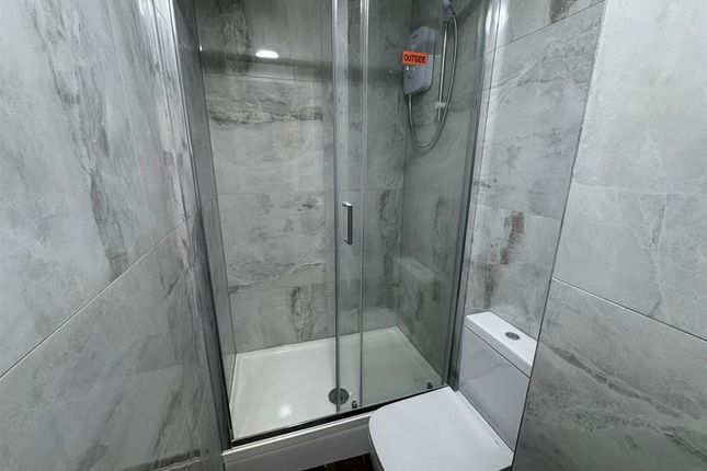 Flat 1, 63b High Street, Ruislip photo 4
