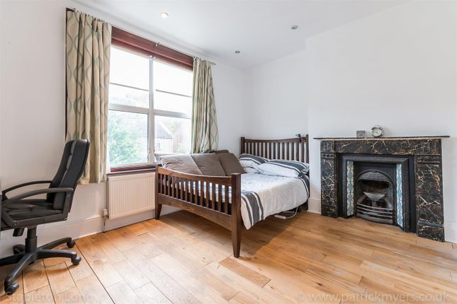 Flat 2, 20 Chestnut Road-8.Jpg