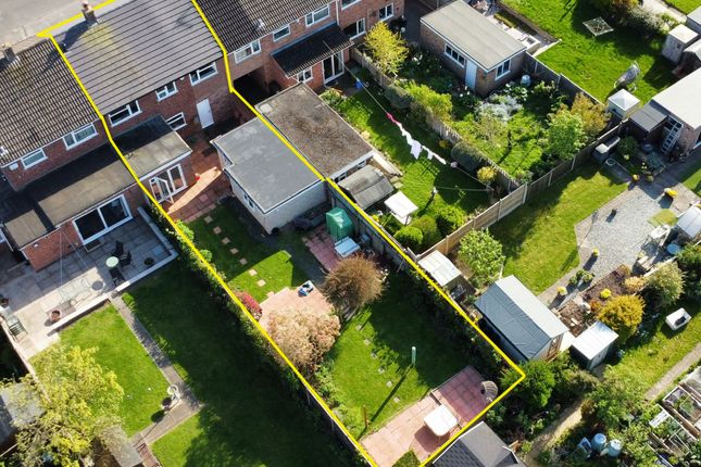 17 Charnwood Avenue, Nuneaton photo 2