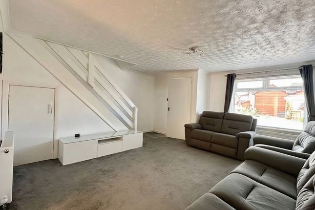 11, Haberlea Gardens, Glasgow photo 3