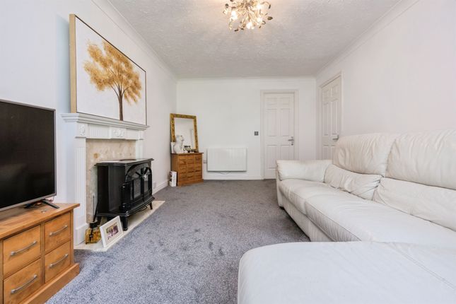 21, Eleanor Walk, Milton Keynes photo 2