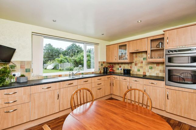 29 Leachfield Road, Lancaster photo 3