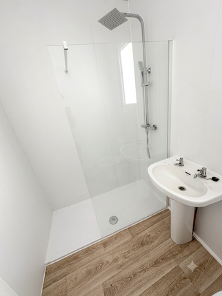 Flat 1, 4 , St Michaels terrace, Torquay photo 4