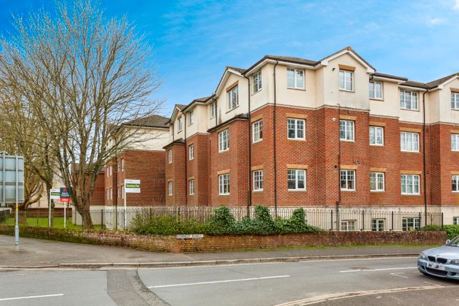 Flat for sale in Kennedy Road, Horsham, West Sussex