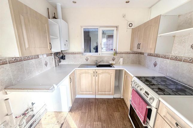 11, Knowles Green, Bletchley photo 2