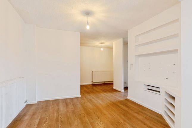 11, Cavell Court, Somerset photo 4