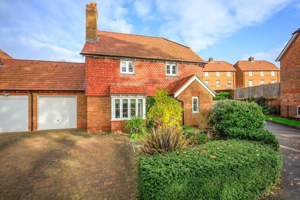 Link-detached house to rent in Reef Way, Hailsham