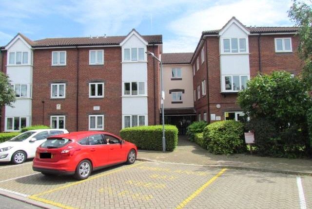 Flat for sale in Cunningham Close, Romford