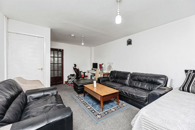 3, Hudswell Street, Wakefield photo 3
