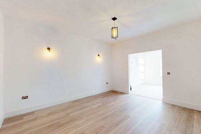74 Bolton Road, Chorley photo 4