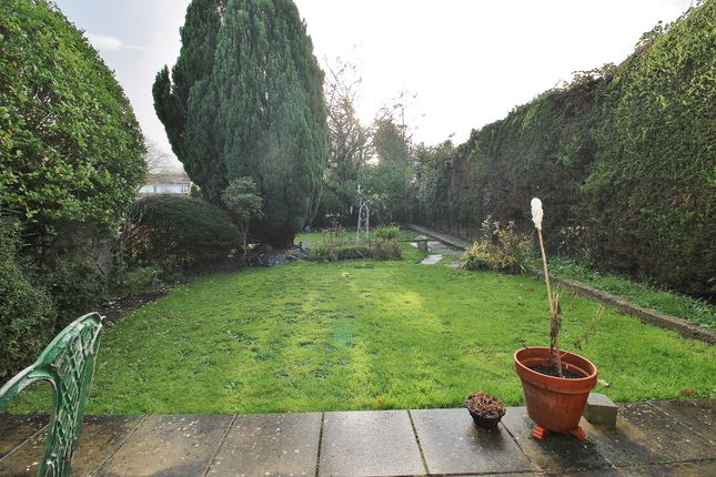 42, Bushy Mead, Waterlooville photo 2