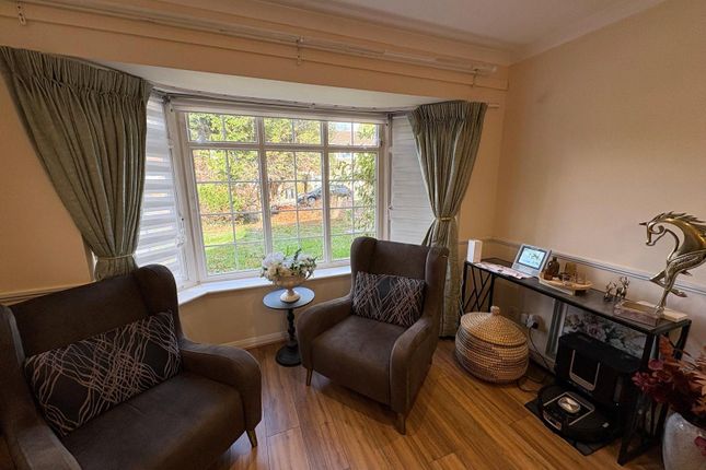 12, Loddon Way, Aldershot photo 4