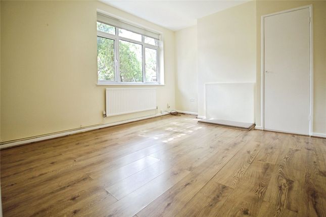 10, Powell Road,, Basildon photo 4