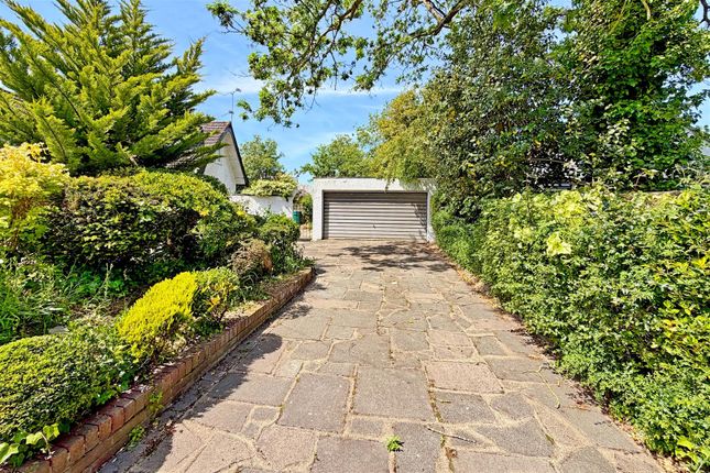 18, Nelmes Road, Hornchurch photo 4