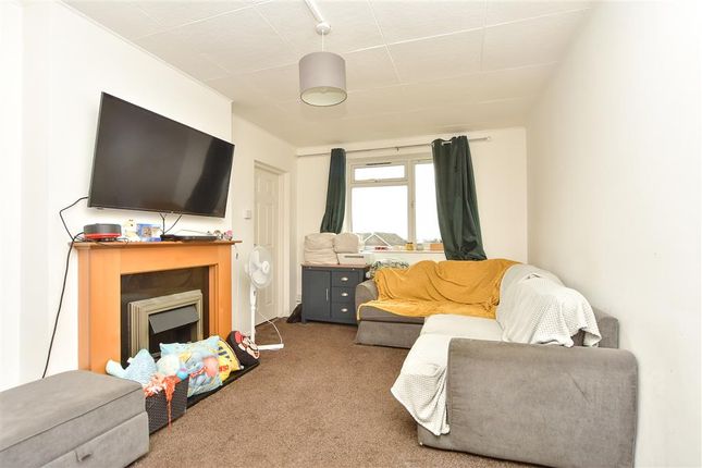Goudhurst Road Twydall, Gillingham photo 3