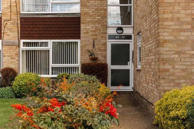 Thumbnail Flat for sale in Pound Road, Banstead