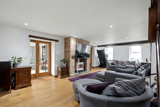 4, Rectory Farm Mews, Derbyshire photo 2