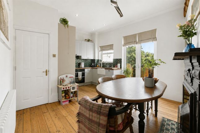 309, Torridon Road, London photo 4