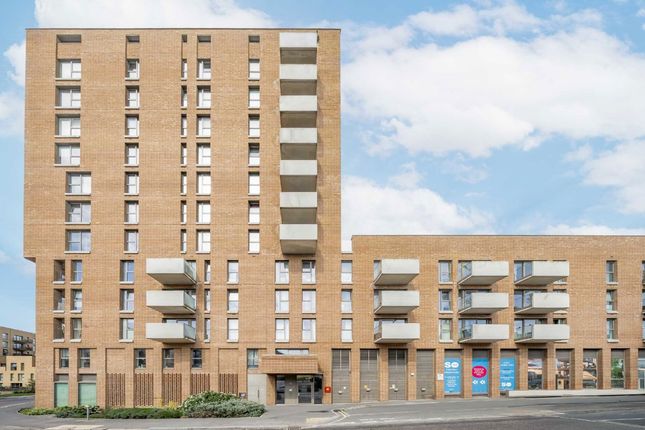 2-bed flat on Flat 52, Woodlark Apartments, 1, Damsel Walk, London, £475,000