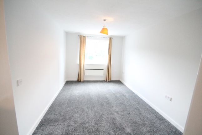 39, Delamere Court, Crewe photo 4