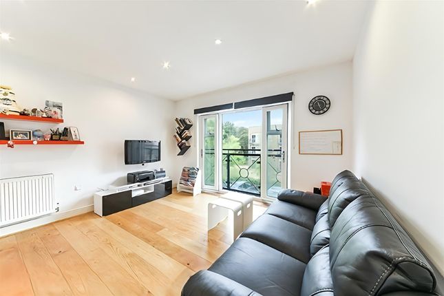 2-bed flat on 3, Woodmill Close, Roehampton, £575,500