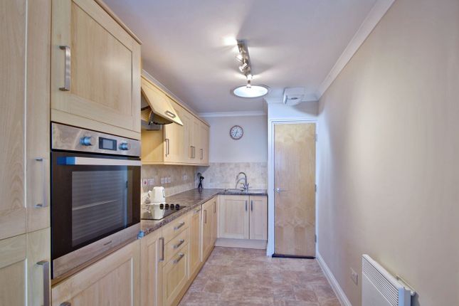 Hamilton Court, Long Road, Canvey Island photo 2