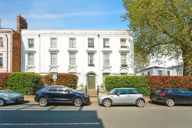 Flat for sale in Spa Road, Gloucester, Gloucestershire