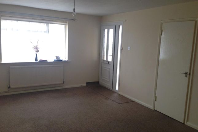 Flat B, 88a Godsey Lane, Peterborough photo 2