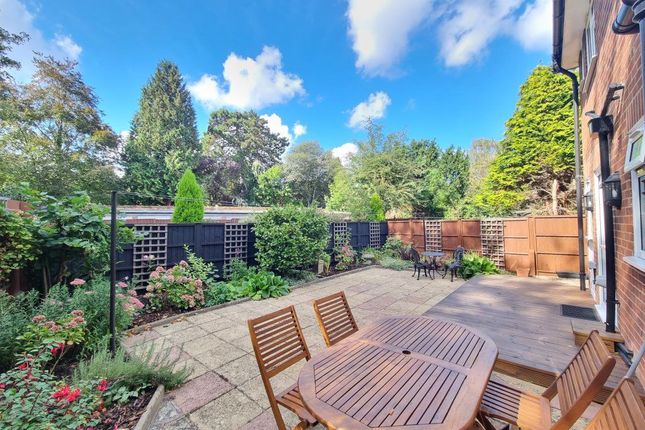 29, Cedars Court, Leicester photo 5