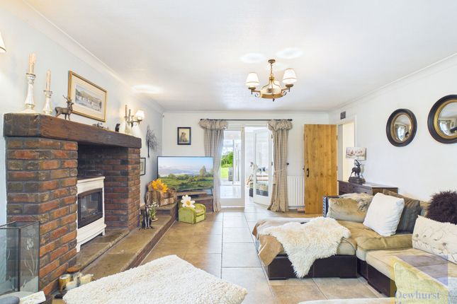 Ivy Farm, Lea Lane, Bartle photo 3